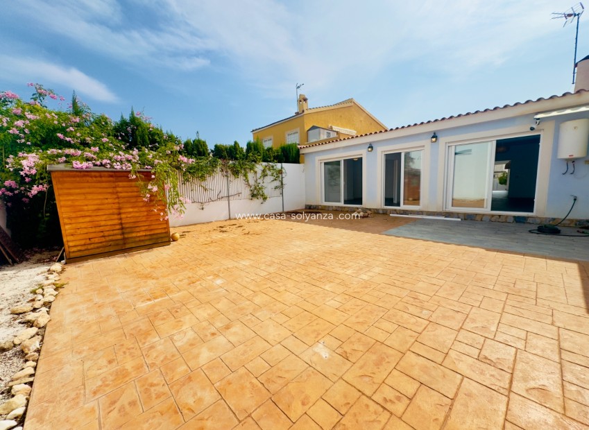 Revente - Villa - Torrevieja - Aguas nuevas