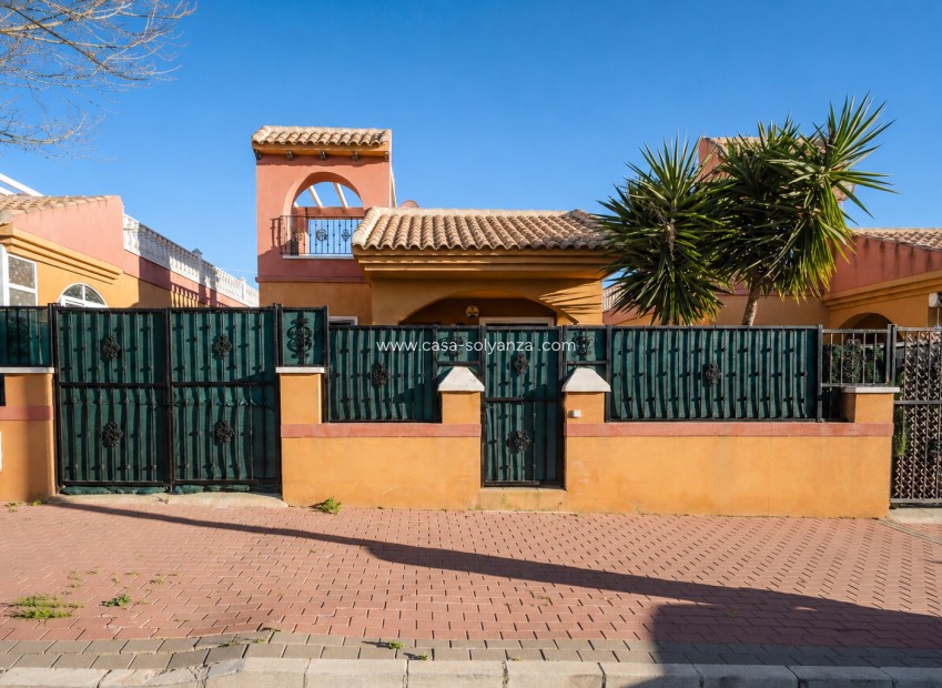 Revente - Villa - Torrevieja - Aguas nuevas
