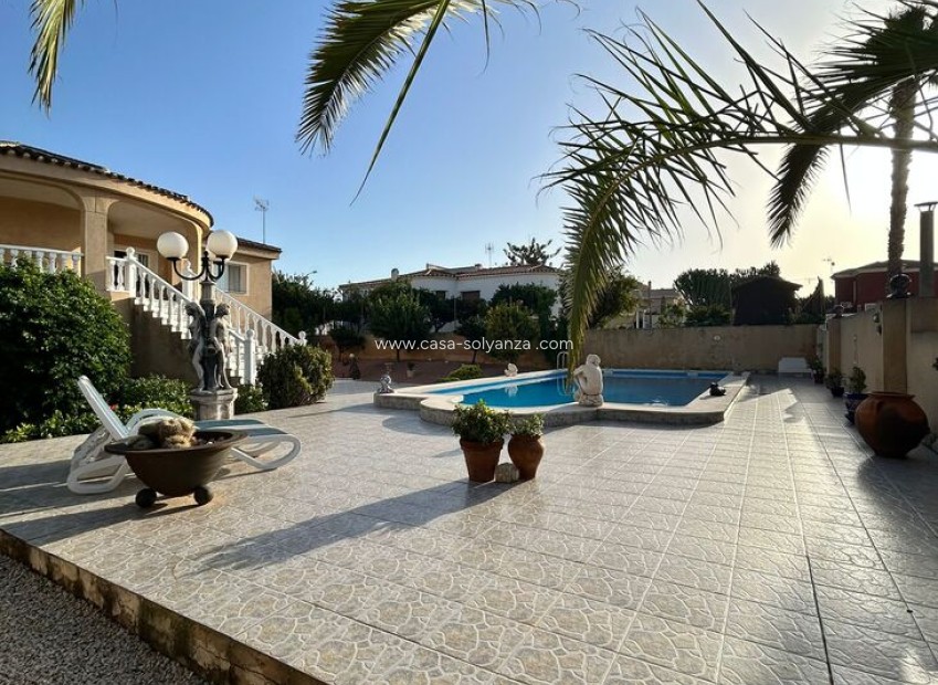 Revente - Villa - Torrevieja - Aguas nuevas