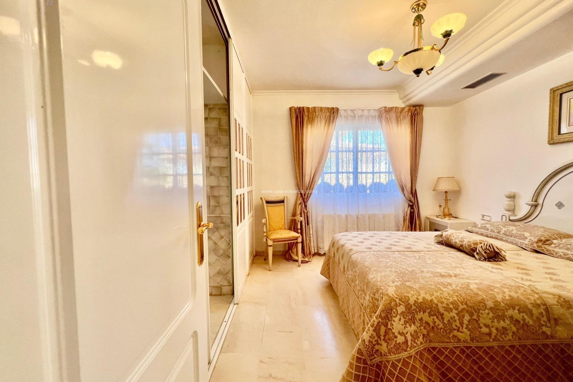Revente - Villa - Torrevieja - Los Balcones
