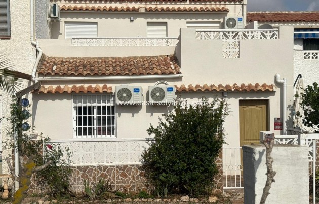 Stadthaus - Wiederverkauf - Torrevieja - La Siesta