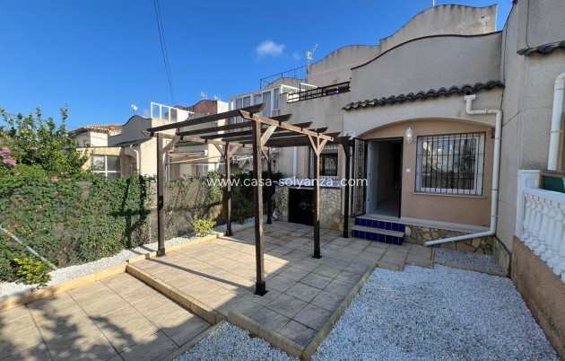 Terraced house / Townhouse - Wiederverkauf - Torrevieja - Lago Jardín II