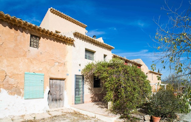 Townhouse - Resale - Casas Pastor - Casas Pastor