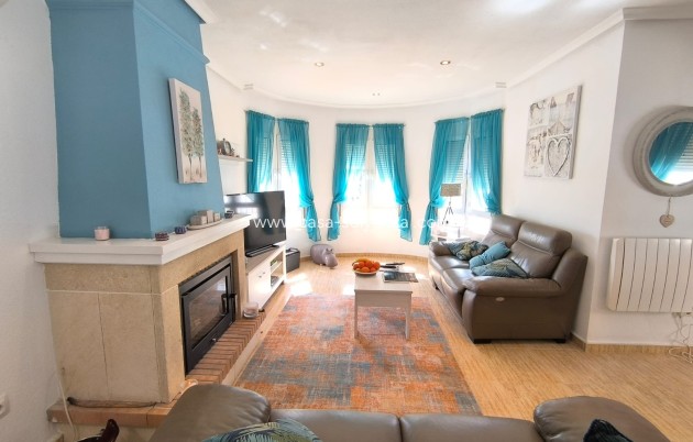 Villa - Herverkoop - El Raso - Costa Blanca