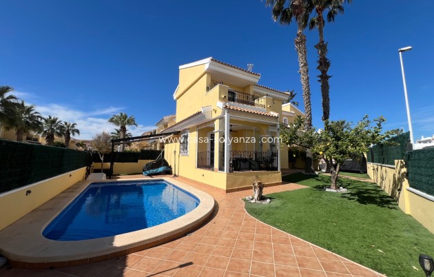 Villa - Herverkoop - Orihuela Costa - Costa Blanca