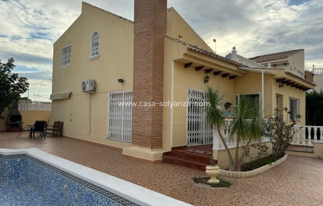 Villa - Herverkoop - Orihuela Costa - Costa Blanca