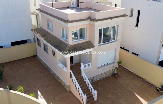 Villa - Herverkoop - Orihuela Costa - CSAC-30677