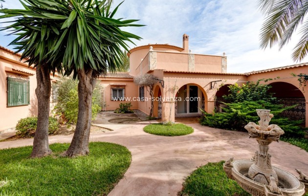 Villa - Herverkoop - Torrevieja - San Luis