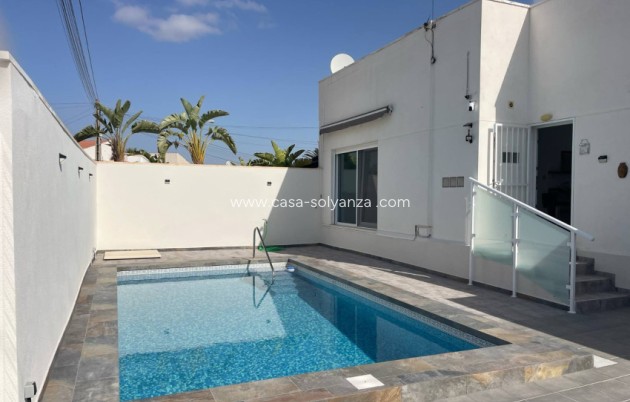 Villa - Herverkoop - Torrevieja - San Luis