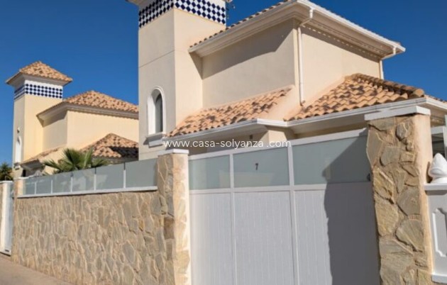 Villa - Herverkoop - Villamartin - Costa Blanca