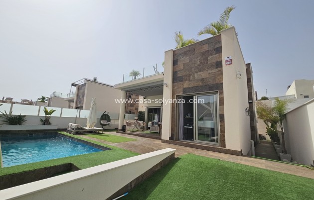 Villa - Herverkoop - Villamartin - Villamartín
