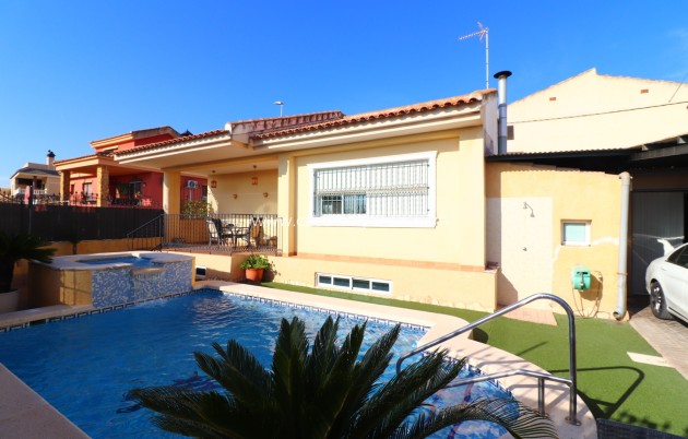 Villa - Resale - Almoradi - El Saladar