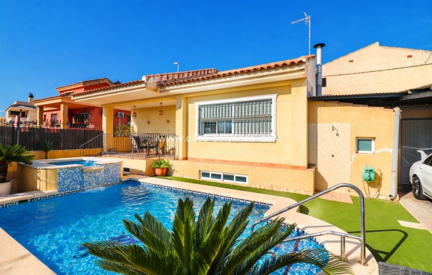 Villa - Resale - Almoradi - El Saladar
