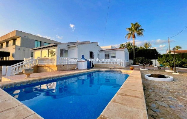 Villa - Resale - Benidorm - Urbanizaciones