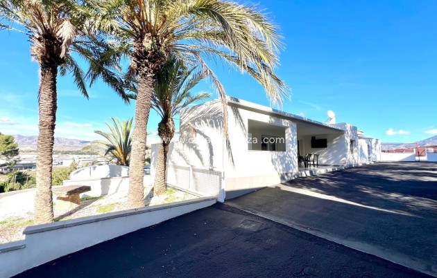 Villa - Resale - Elda - Inland