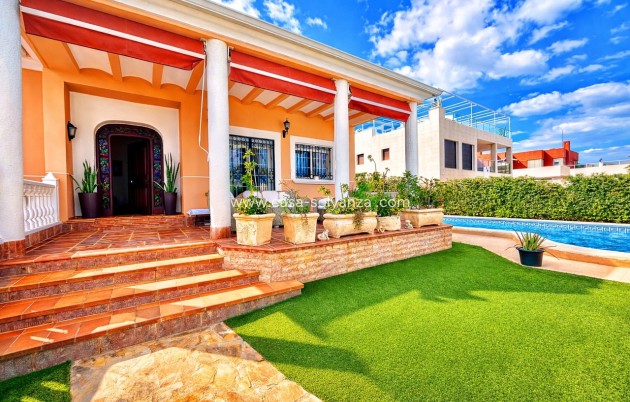 Villa - Resale - La Mata - La Mata