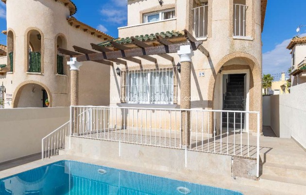 Villa - Resale - Orihuela - Orihuela Costa