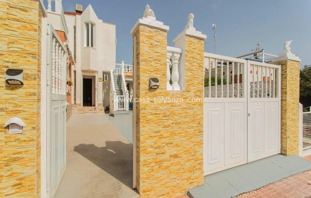 Villa - Resale - Orihuela - Urbanización Perla del Mar