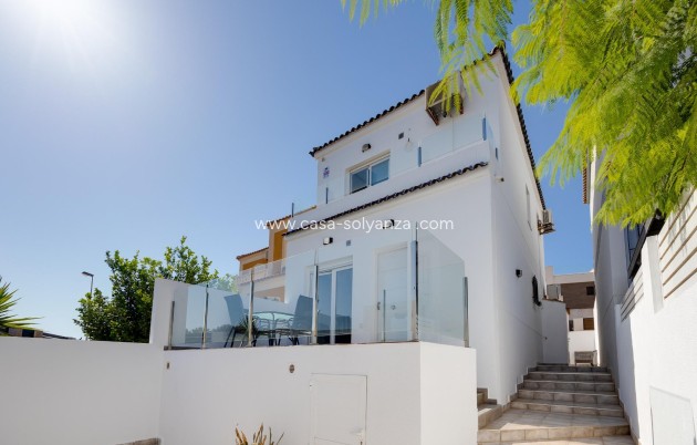 Villa - Resale - Torrevieja - Aguas nuevas