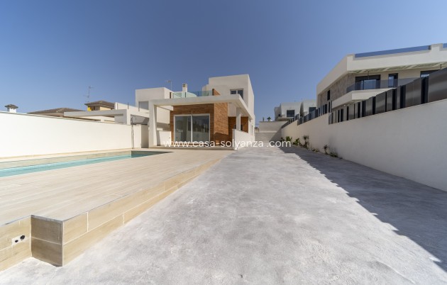 Villa - Resale - Torrevieja - Aguas nuevas