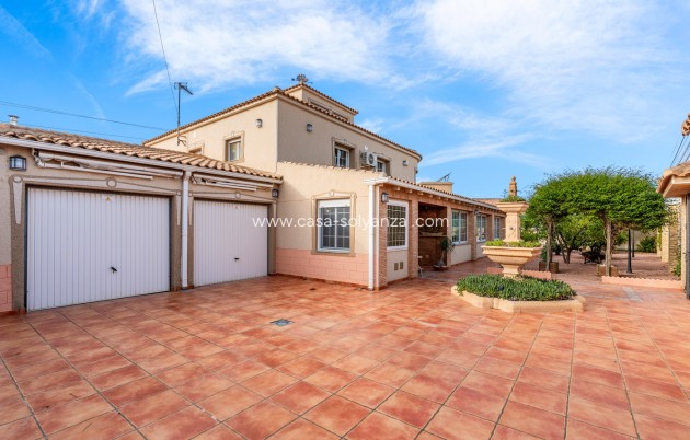 Villa - Resale - Torrevieja - Torrevieja