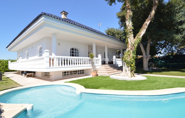 Villa - Reventa - Torrevieja - Torreta Florida