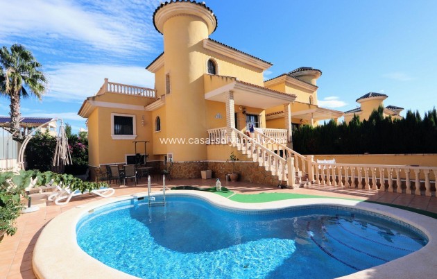 Villa - Reventa - Villamartin - Costa Blanca