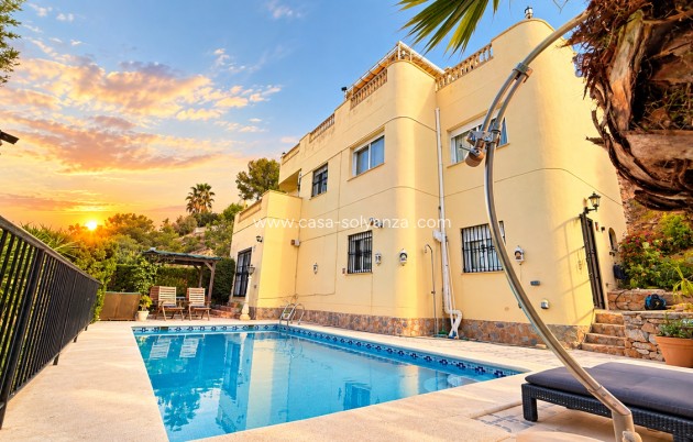 Villa - Reventa - Villamartin - Villamartín