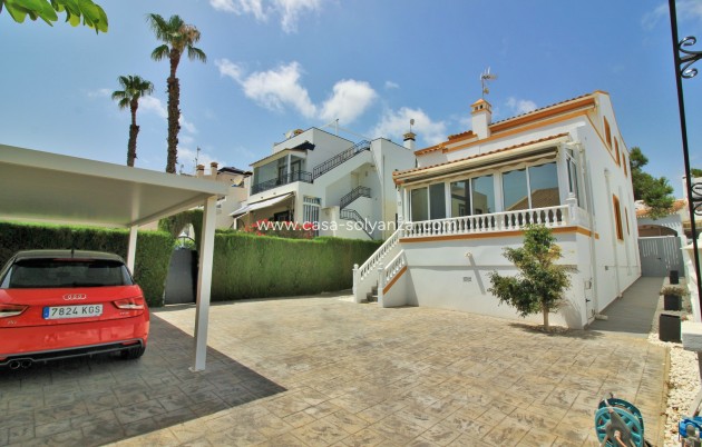 Villa - Reventa - Villamartin - Villamartín