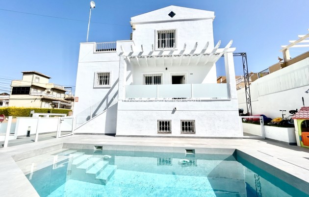 Villa - Reventa - Villamartin - Villamartín