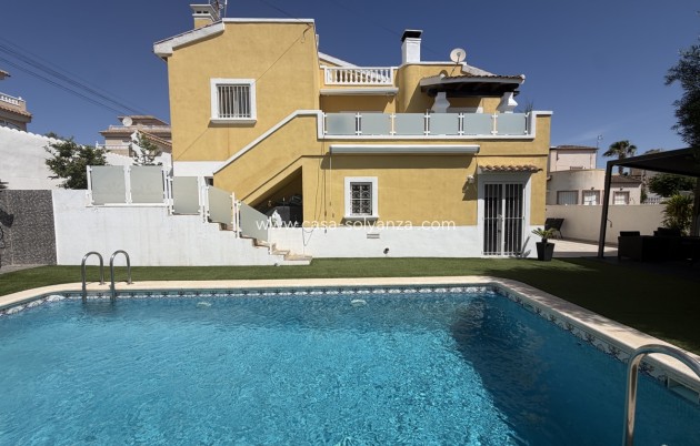 Villa - Reventa - Villamartin - Villamartín