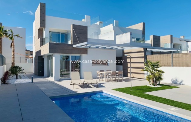 Villa - Wiederverkauf - El Raso - El Raso