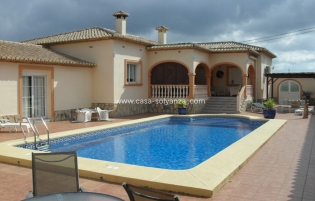 Villa - Wiederverkauf - Jalón - Inland