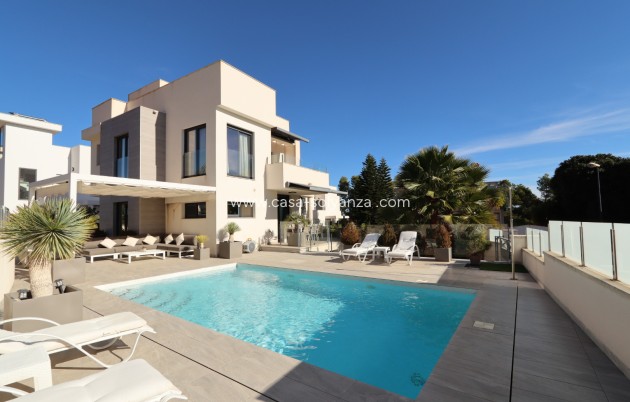 Villa - Wiederverkauf - La Nucía - Costa Blanca