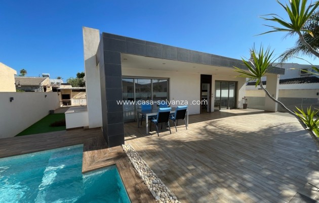 Villa - Wiederverkauf - Mar de Cristal - CSRES-57381
