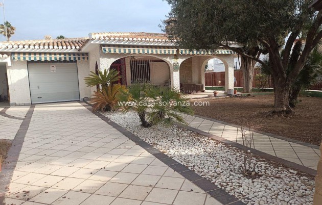 Villa - Wiederverkauf - Orihuela Costa - Campoamor