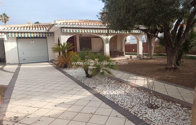 Villa - Wiederverkauf - Orihuela Costa - Campoamor