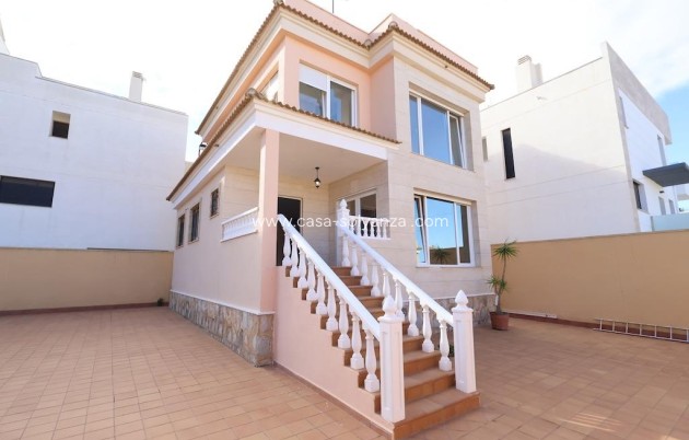 Villa - Wiederverkauf - Orihuela Costa - Costa Blanca