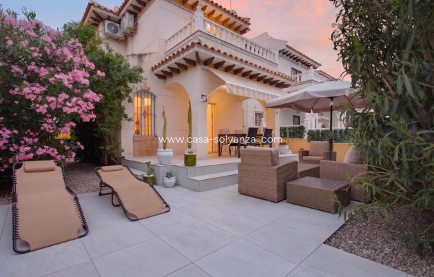 Villa - Wiederverkauf - Orihuela Costa - Costa Blanca
