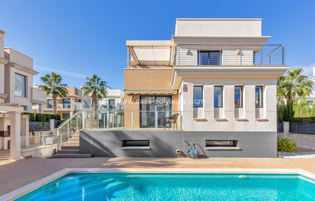 Villa - Wiederverkauf - Orihuela Costa - Costa Blanca