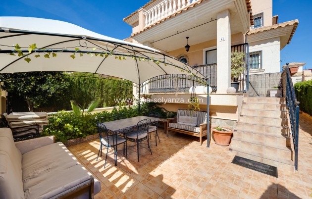 Villa - Wiederverkauf - Orihuela Costa - CSCH-62093