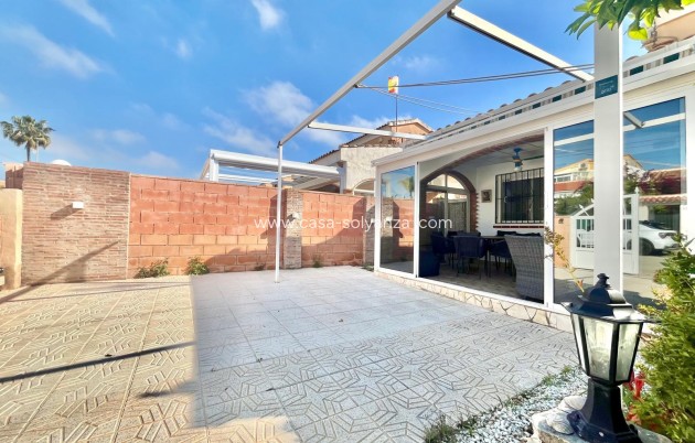 Villa - Wiederverkauf - Orihuela Costa - Los Almendros-La Florida