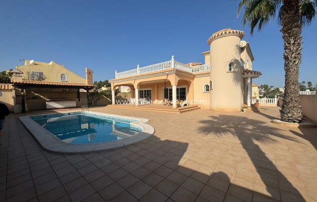 Villa - Wiederverkauf - Orihuela Costa - Orihuela Costa