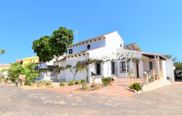 Villa - Wiederverkauf - Orihuela Costa - Villamartín