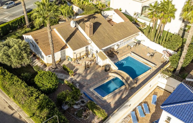 Villa - Wiederverkauf - Orihuela - CSRES-28370