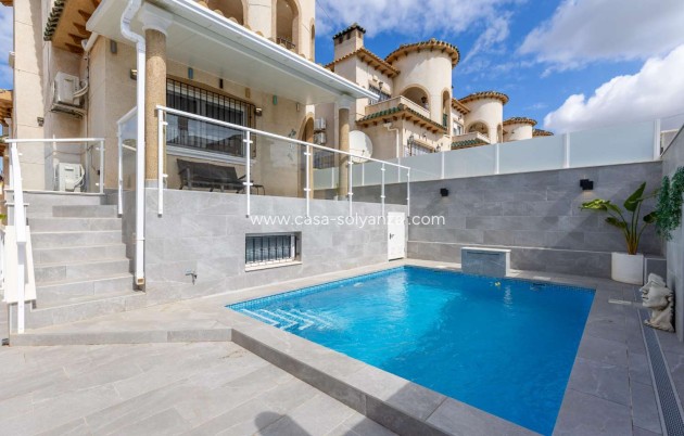 Villa - Wiederverkauf - Orihuela - Orihuela Costa