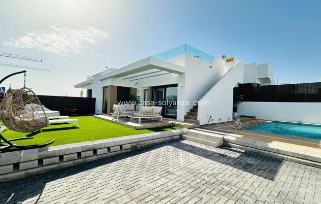 Villa - Wiederverkauf - Orihuela - Vistabella Golf