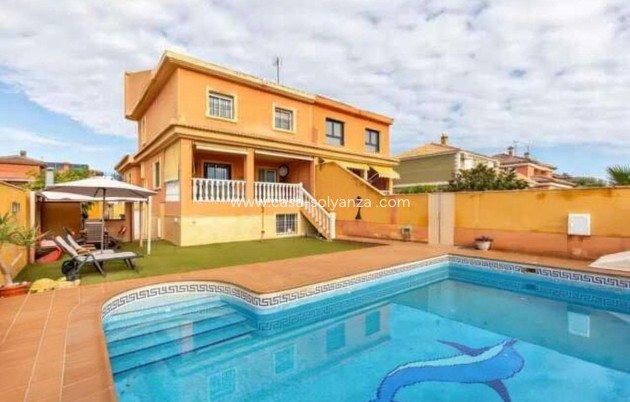Villa - Wiederverkauf - Torrevieja - Aguas nuevas