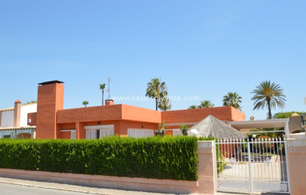 Villa - Wiederverkauf - Torrevieja - Costa Blanca