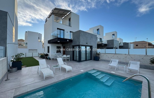 Villa - Wiederverkauf - Torrevieja - Los Balcones